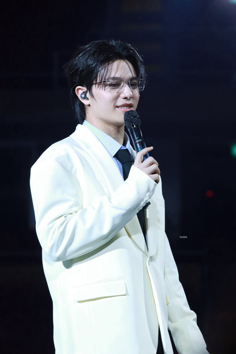 1402percent_'s tweet photo. 260213 @Williamjkp1 

สุดหล่อมาละคับบบ 🕶️

LYKN RISING ERA
#RISERCONCERTD2 
#williamjkp #LYKN https://t.co/QhrOoHRFhY