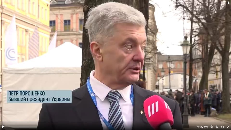 Пам'ятає зашквар коли цей RU канал "Дождь" збирав рублі для "наших мальчиков" у 2022му році?
Порох з задоволенням дає їм інтерв'ю в Мюнхені бо більш він нікому не цікавий.
Для цього гнилого покидька немає ні принципів ні меж.
Яке щастя що українці вчасно дали копня цьому шакалу.