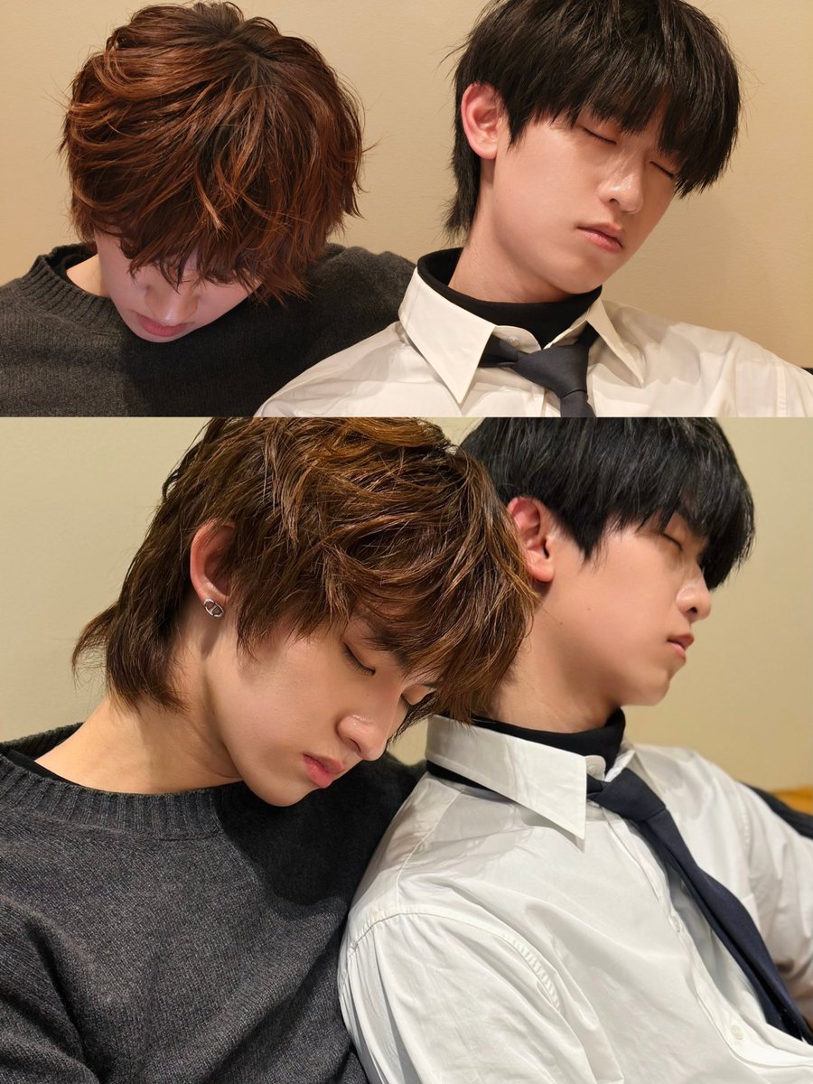 ตอนแรกน้องก้องเหมือนจะยังไม่กลับมา แบบจิ้มโทรศัพท์ เลยเอาแขนรองพี่ไว้ให้ก่อน สักพักหลับตามพี่ น่ารักกันจัง 

THOMASKONG SWEET HEART 
#SendLoveToTMK