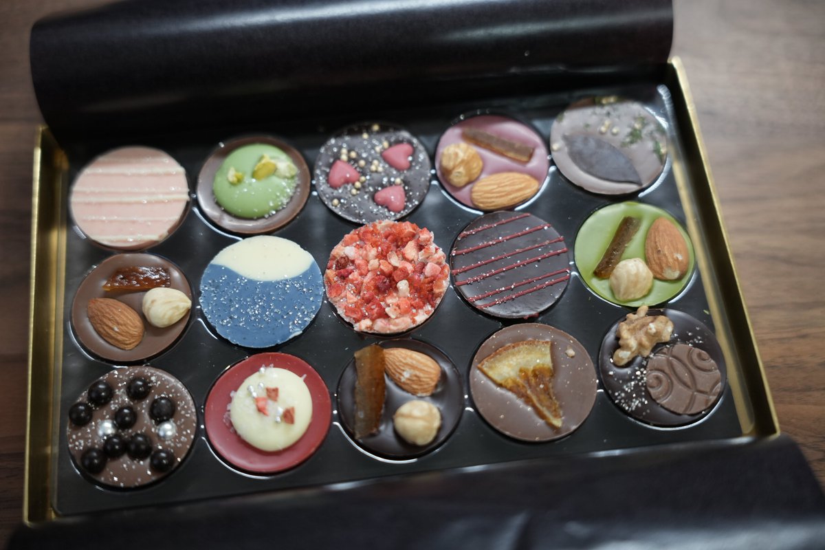 𝑩𝑬𝑳 𝑨𝑴𝑬𝑹のチョコを頂きました