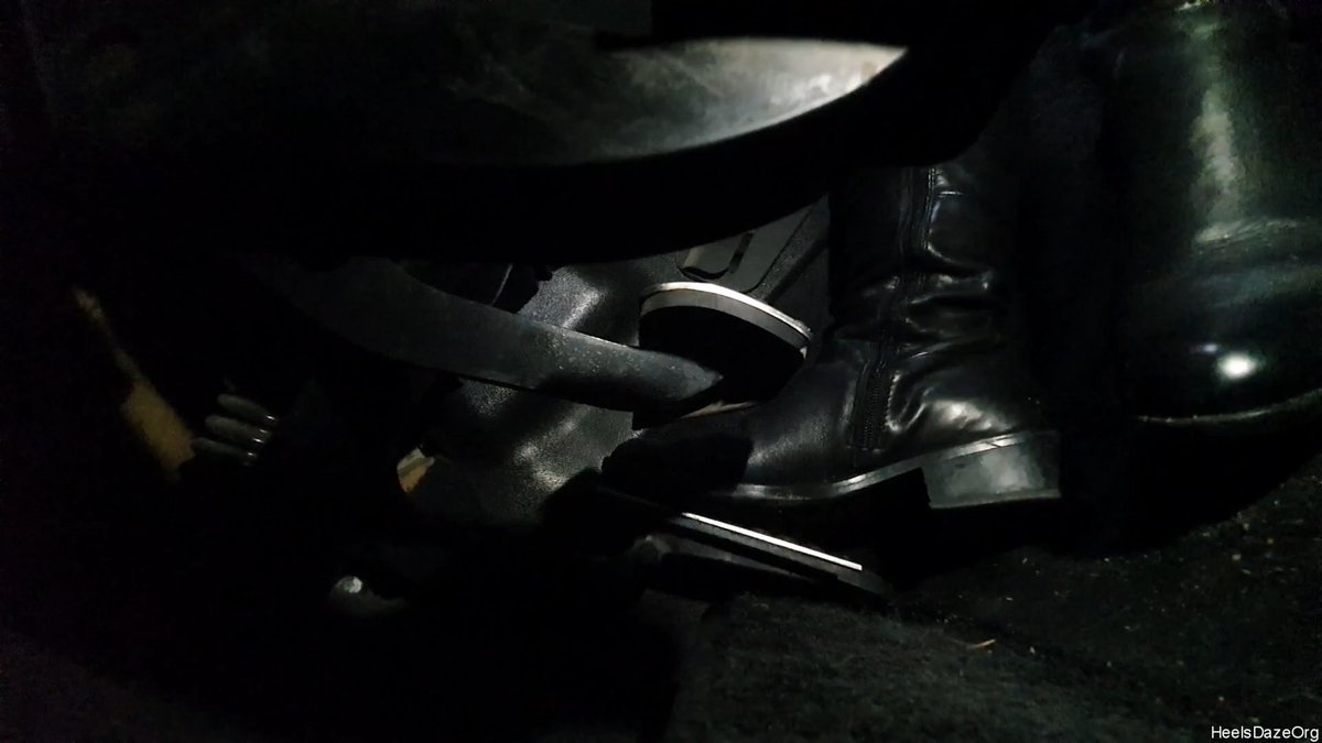 HeelsDazeOrg tweet media