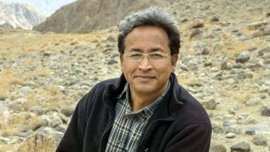 He is still in jail .

Ice stupa  बनाने से लेकर जोधपुर की जेल तक सोनम वांगचुक का सफर। 

दुनिया उन्हें असल जिंदगी में रैंचो के रूप में जानती है

 लेकिन वे अब लगभग 5 महीने से NSA की निगरानी में हैं।