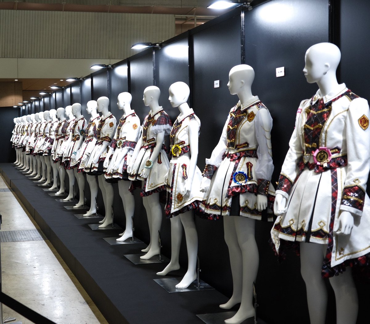 デレミリ衣装展行ってきた！
色んな衣装を近くで見れたの良かった
370近く写真撮ってた📸