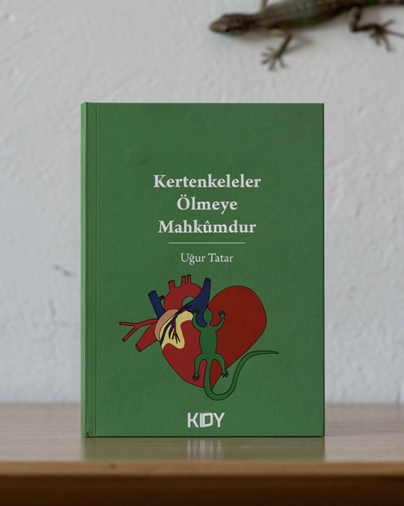 🦎“Kertenkeleler Ölmeye Mahkûmdur”un yayınlanmasının üzerinden tam 5 yıl geçti! Serbest tarzda yazdığım şiirleri bir araya getirdiğim kitapta, uslanmaz bir hayalperestin çığlıklarını duyacaksınız..

❤️ Kitabın ilk 10 sayfasını okumak için:
kitapyurdu.com/kitap/kertenke…