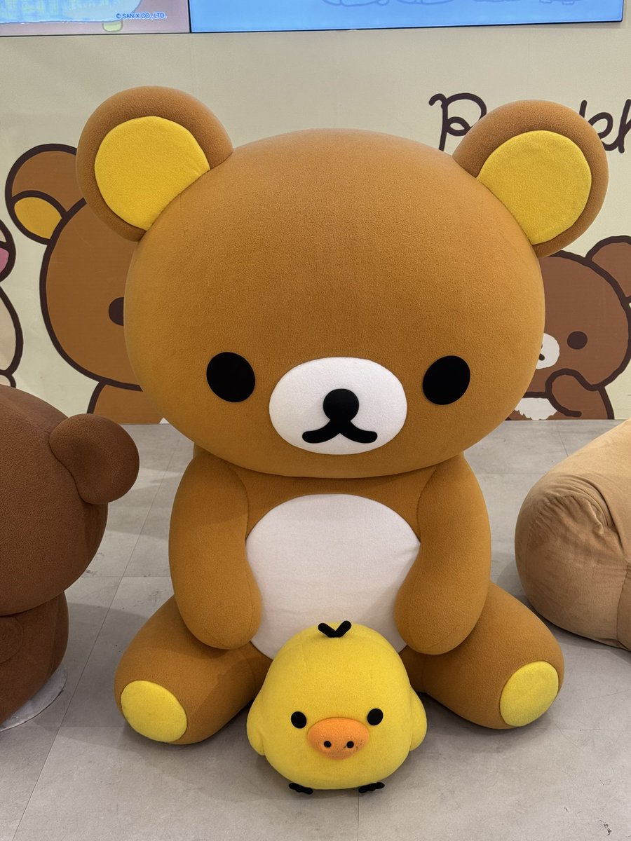 2 (♡i) tweet media