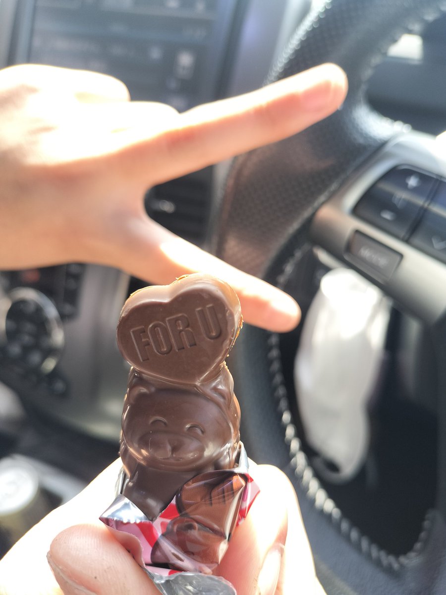 wanipani7's tweet photo. チョコもらった✨
ありがと😊 https://t.co/sKmUtDuCAb