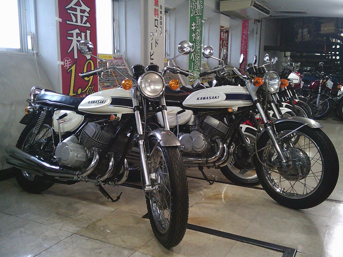 ZeppanUematsu's tweet photo. 1969 KAWASAKI 500SS MACHⅢ H1-KA
トリプルの重鎮「マッハスリー」も、続々入庫中~っ!!
ライダー人生を一新させる、新発見を!
#在庫情報 #500ss #mach3 #h1ka #h1 #マッハスリー #カワサキ #バイク好きと繋がりたい
国産絶版バイク専門店「ウエマツ」詳細はコチラ⇒ https://t.co/gFWtRySJS0 https://t.co/uLuNiWC9EV