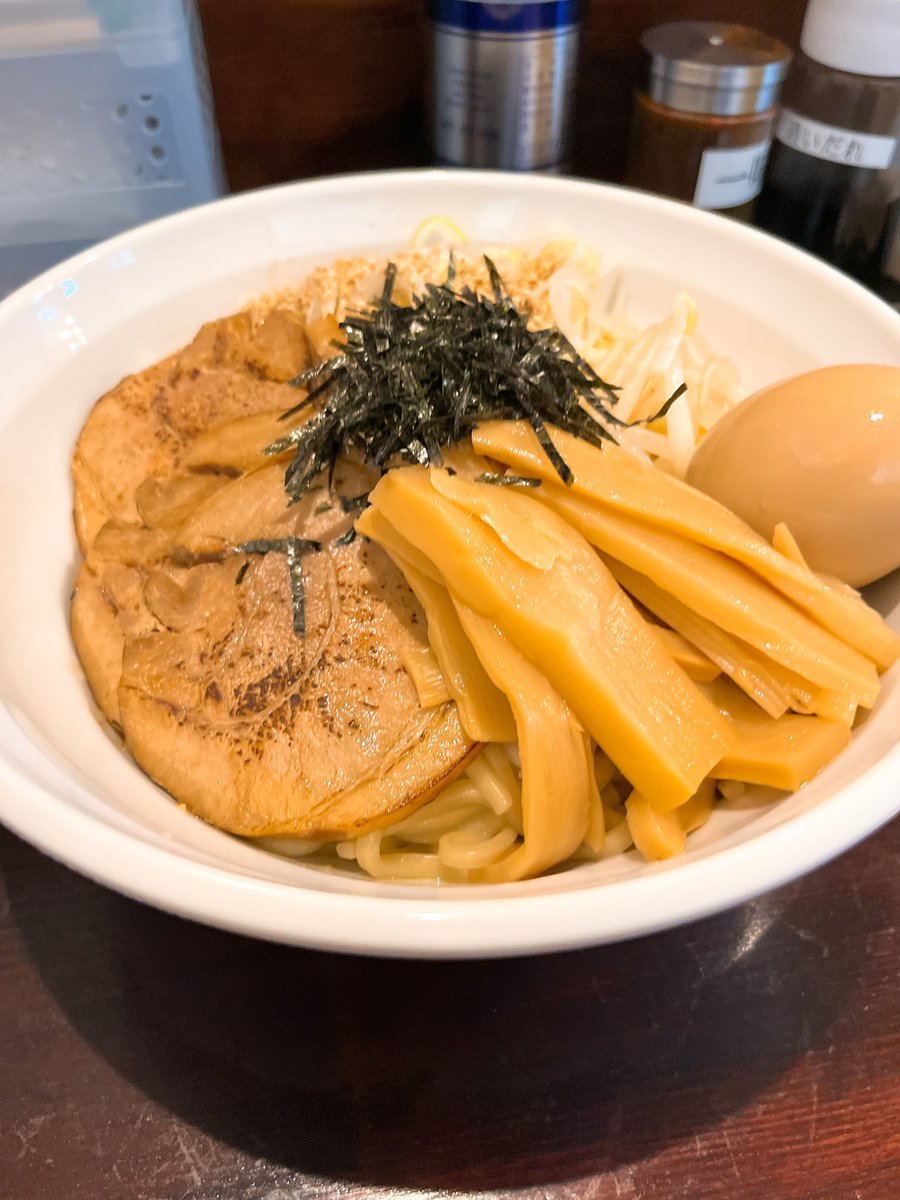 K59366H's tweet photo. 2週連続の油心中さん

今日はスタンダードな油そば🙄☝️

値段は変わらずで麺の量が選べる‼️お得🉐

#鹿児島油そば https://t.co/jbsdR4E1Ku