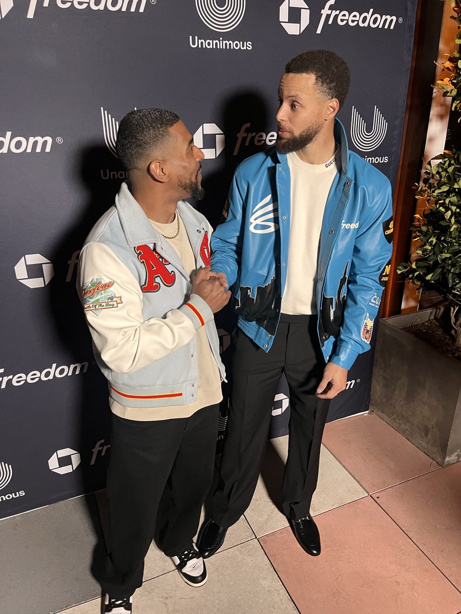 T◎NE 🤖 tweet media