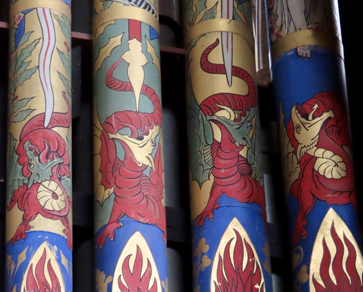 PosyHill1's tweet photo. #prettypipes
Dragon hunting yesterday - St Michaelโs church near Tenbury Wells did not disappoint. https://t.co/Z34ArJrxwC