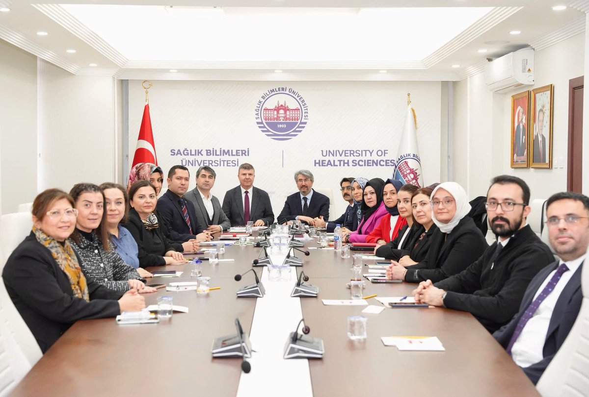 drorhankoc's tweet photo. Engelli ve Yaşlı Hizmetleri Genel Müdürü Dr. Yasin Akar ve ekibi ile üniversitemizin dekanları ve bölüm başkanlarının katılımıyla iş birliği protokolü toplantımızı gerçekleştirdik. https://t.co/Pt0xkKzBdH