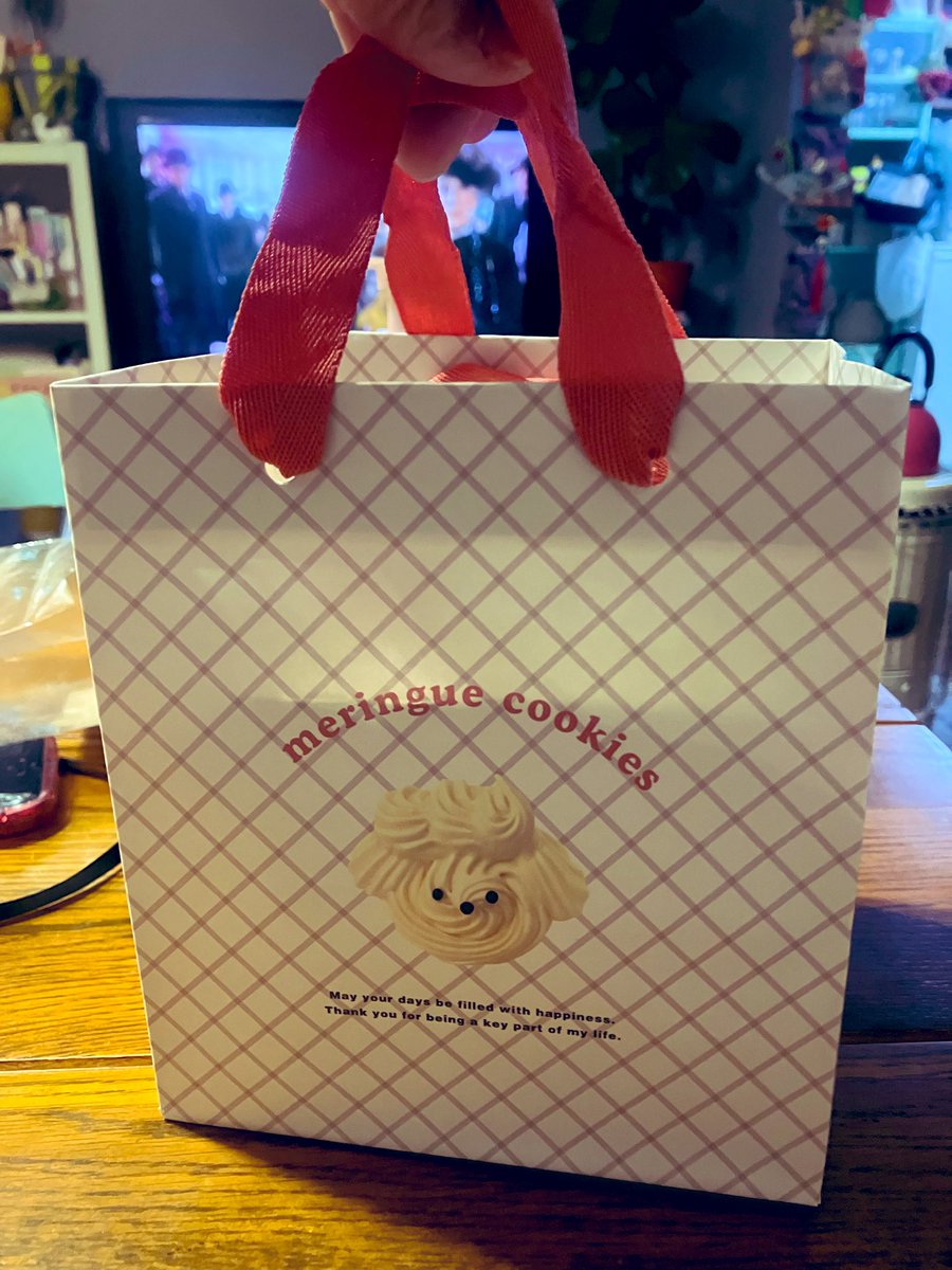 atsuma666's tweet photo. 最初ハンバーガーかと思った🍔
生チョコロータスサンド美味かった☺︎
ありがと。 https://t.co/dyrU06wQYN