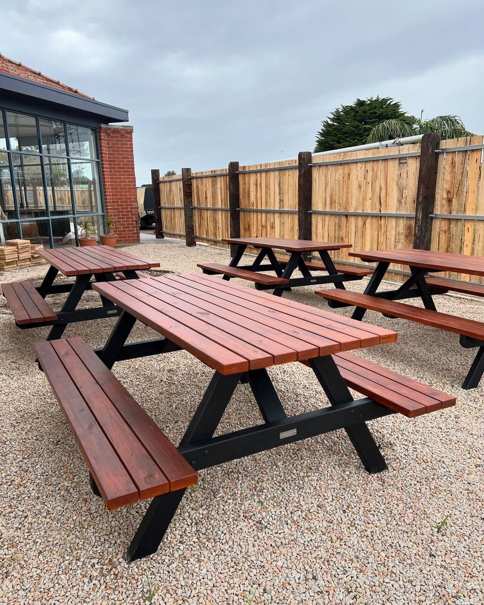 Where good food meets fresh air 🌿Outdoor seating done right
Built for long lunches and longer chats( wood and metal)
