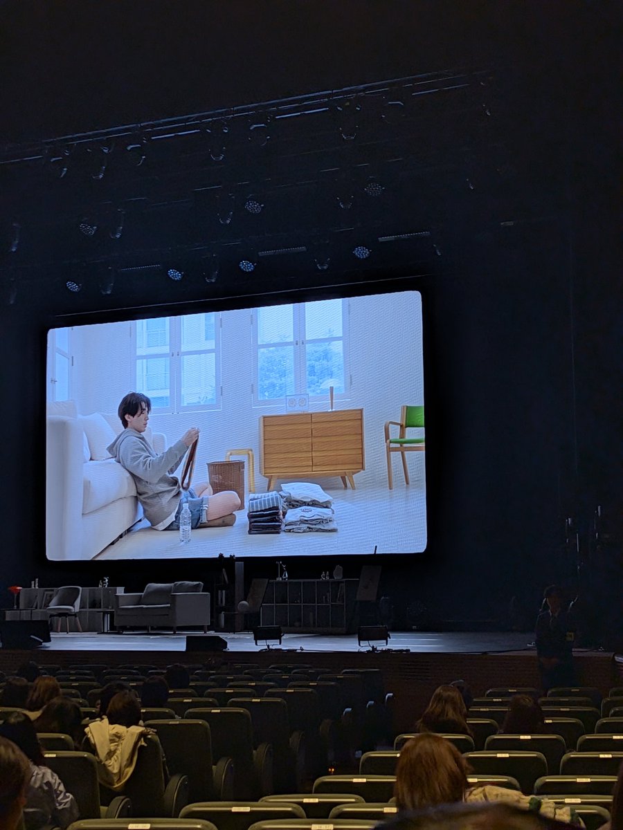 前回は２階の後ろから２列目だったので、今回はすごーく近づきましたよ。　
そわそわしつつウクペンさんにご挨拶できたり、進歩してます😃✨
#イ・ドンウク