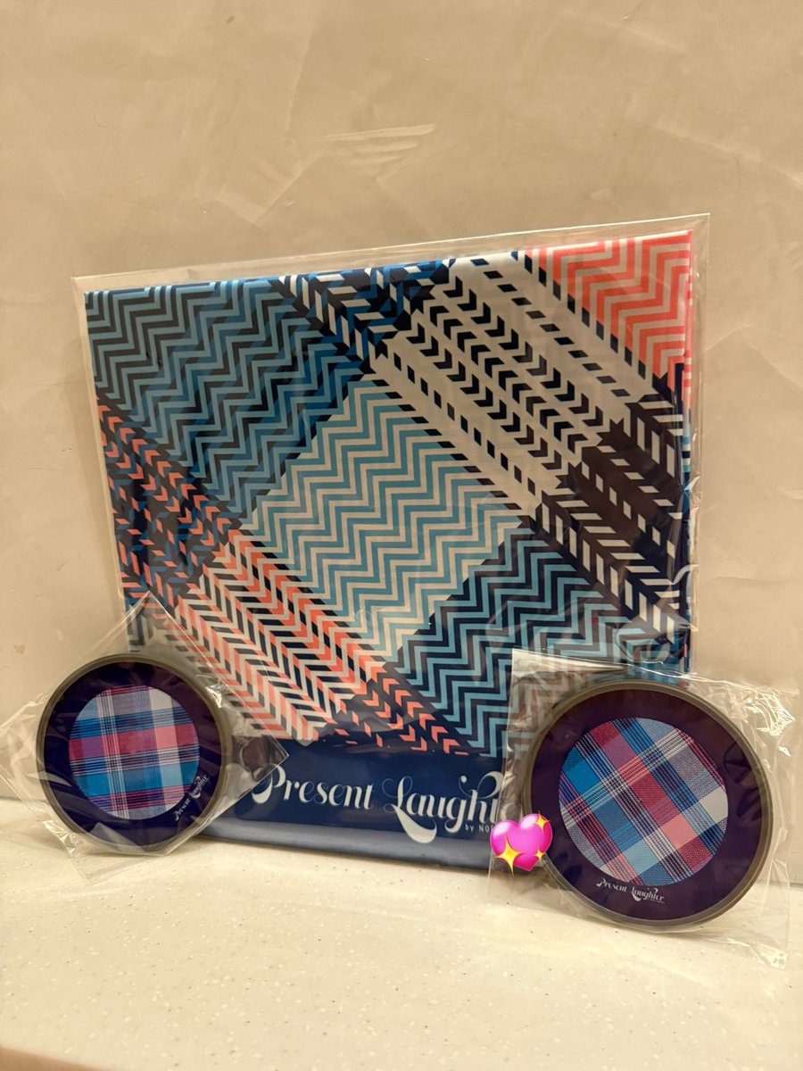 PARCO劇場にて、#プレゼント・ラフター のスカーフ 最後の1枚でしたぁ