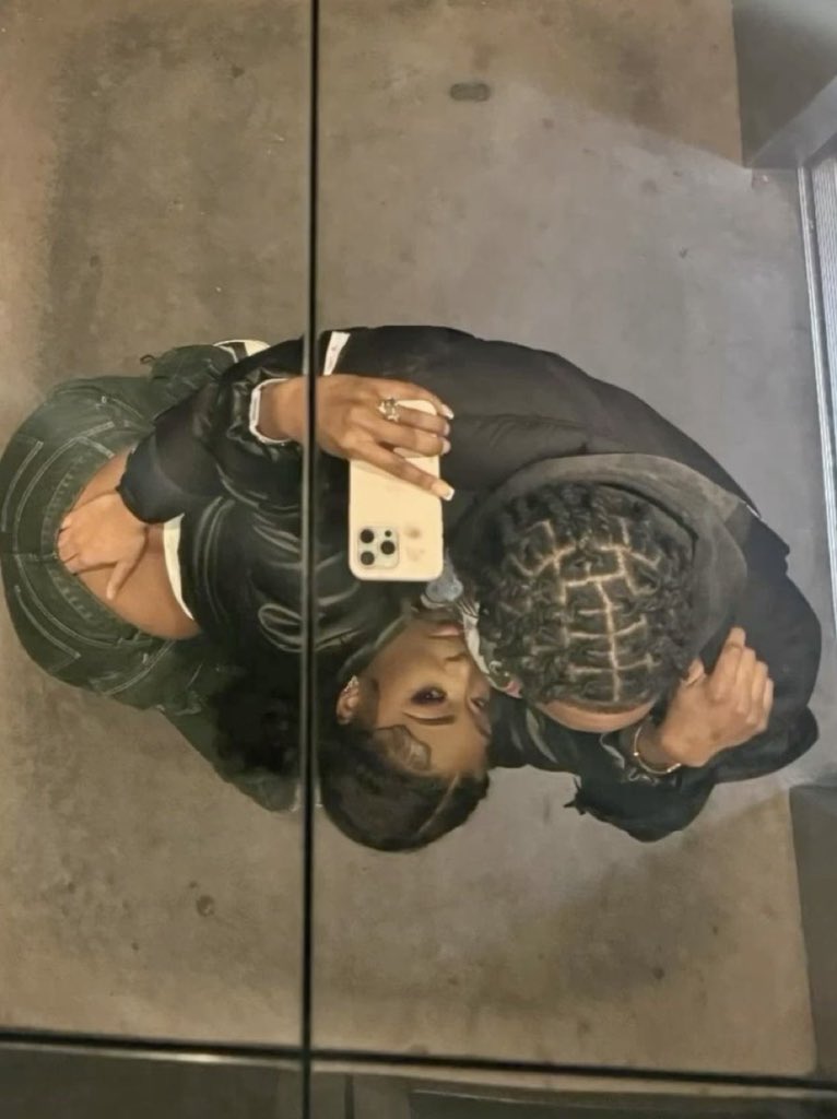 when you finally get right it with your favorite person 🩵