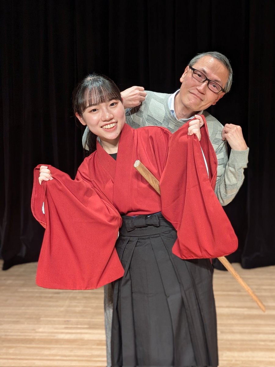 梨菜子が出演と知り #凜派 さんの創立5周年記念公演 #玲瓏の剣 観ました
出演の皆さんお一人お一人の生き生きとした存在感、そこには気品が感じられ更に可愛く、殺陣のパフォーマンスは力強く、魅力盛りだくさんに楽しめた✨
演劇仕立ても嬉しいw
次回5月公演も楽しみだなぁ！

終演後 #梨菜子 と撮影