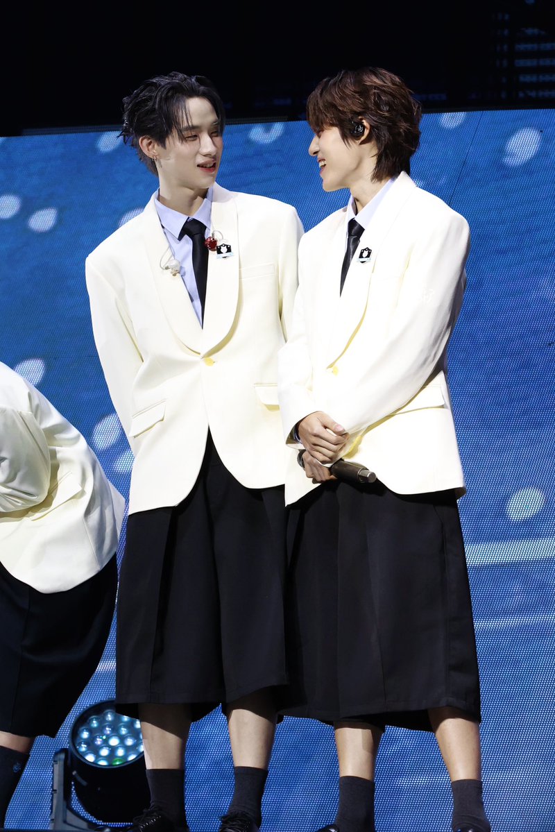 นักเรียนแอบจีบกันเหรอคะๆๆๆ 

©️Kori1008