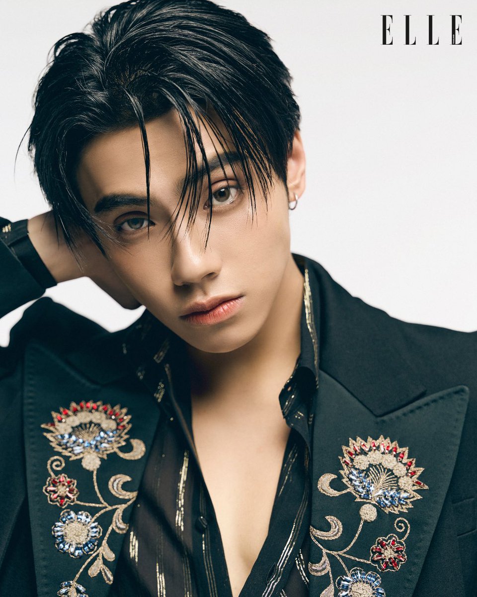 #ELLECrush "วันไหนที่ผมรู้สึกว่าผมเซนซิทีฟ วันที่ท้อก็จะมีพี่ย้ง ผมคุยได้ทุกเรื่องนะกับพี่เขา แต่อยากบอกว่าคนที่พาตัวเองกลับมาได้ดีที่สุดก็คือตัวเอง” รออ่านบทสัมภาษณ์ของ ภีมวสุ <a href="/PEEMWASU_/">PEEMWASU</a> และ <a href="/BUS_SONRAY/">BUS because of you i shine</a> ได้ที่แอล

#ELLEThailand
#ELLECrushxBUS
#BUSbecauseofyouishine
#PEEMWASU