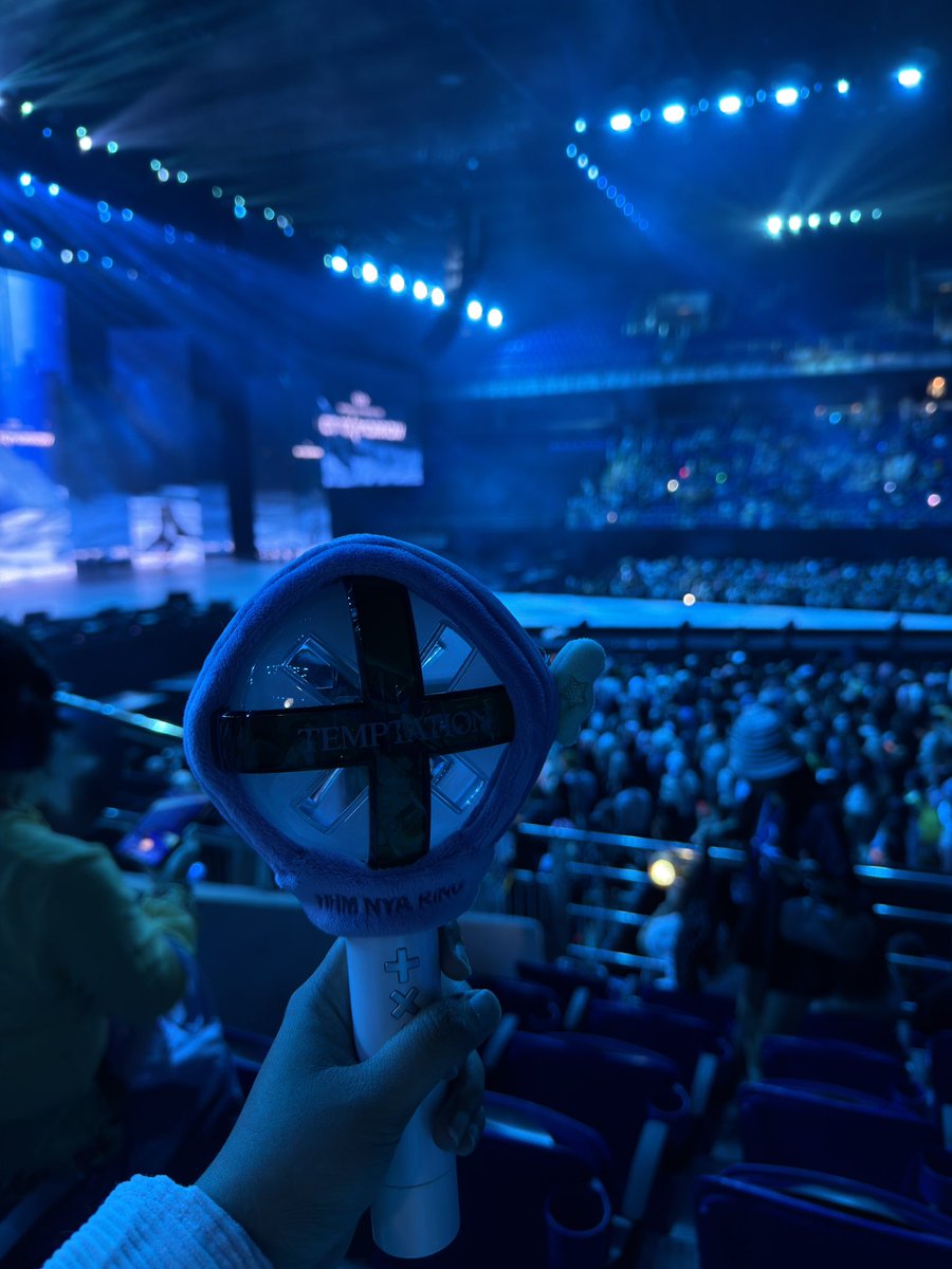 I’m in. Lumayan viewnya 😍 #TXTinKL