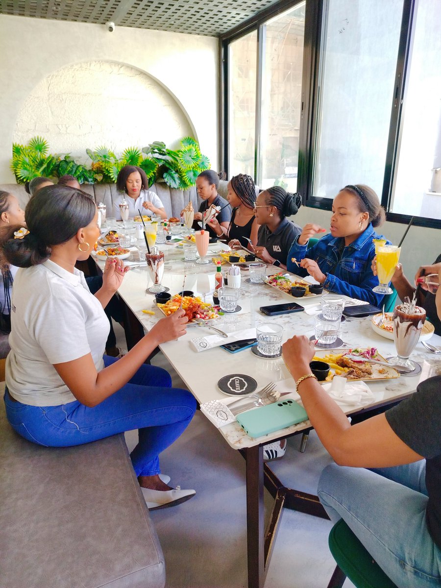 WamaeAllen's tweet image. This Valentine’s day, we took a moment to honor and treat the ladies of the firm as a small token of appreciation for their dedication, hard work, and the positive impact they bring every day.
 
HAPPY VALENTINES!!

#ValentinesDay #WomenInLaw #Appreciation #TeamWamaeAndAllenLLP