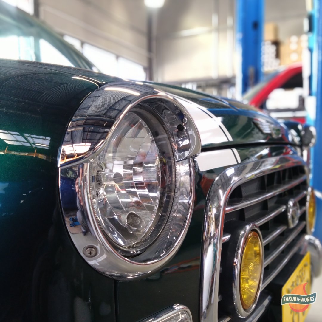 SWorks0303's tweet image. L700ミラジーノのオプションパーツ。ヘッドランプバイザー。社外品も見かけますが、個人的には純正推し。このクオリティでこの価格。かわいさ3割増しでございます。
#gino #mira #daihatsu #l700 #ジーノ #ダイハツ #ミラジーノ #ヘッドランプバイザー