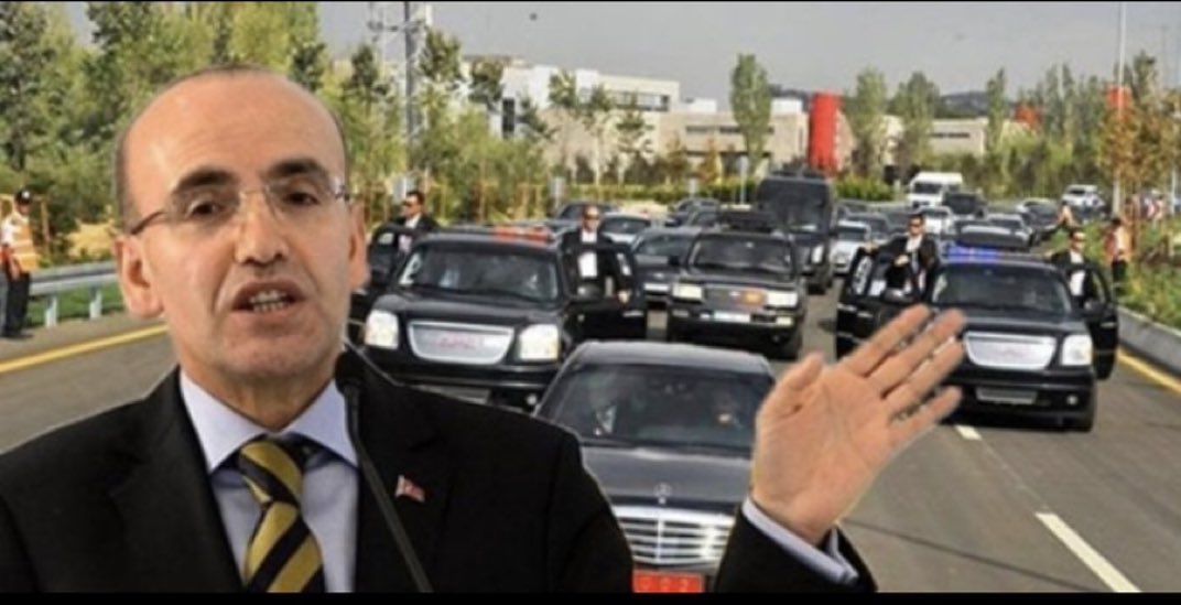 —Mehmet Şimşek 3 senedir ekonominin başındasınız niye enflasyon hala çok yüksek?
—“Kışın don olayları, yazın ise kuraklık” yüzünden.!