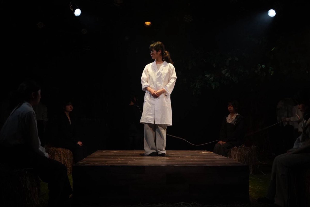 kurumeru_farm's tweet photo. （1/5）

🌱本日2/14 ソワレ🌱

18:00開場 
18:30開演  

※上演時間は約130分を予定しております。 (途中休憩10分間)

途中入退出は出来かねますのでおはやめにご来場ください。
※ 当日券: キャンセル待ちのみ
  
#牧草物語
#劇団くるめるシアター

撮影
1.4枚目:發見さま
2.3枚目三条江若さま https://t.co/Yy8T4EjOi2