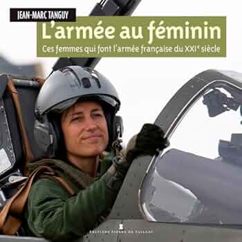 Rappel, 1 aviateur sur 4 est une femme. Encore à la DGA (où est aussi passée <a href="/Soph_astro/">Adenot Sophie</a>), au SSA. Comme le rappelait déjà ce livre de 2015, les femmes ont un boulevard devant elles dans toutes les spécialités. <a href="/CEMM_FR/">Chef d'état-major de la Marine</a> m'a mme répondu qu'il s'attendait à les voir chez Forfusco