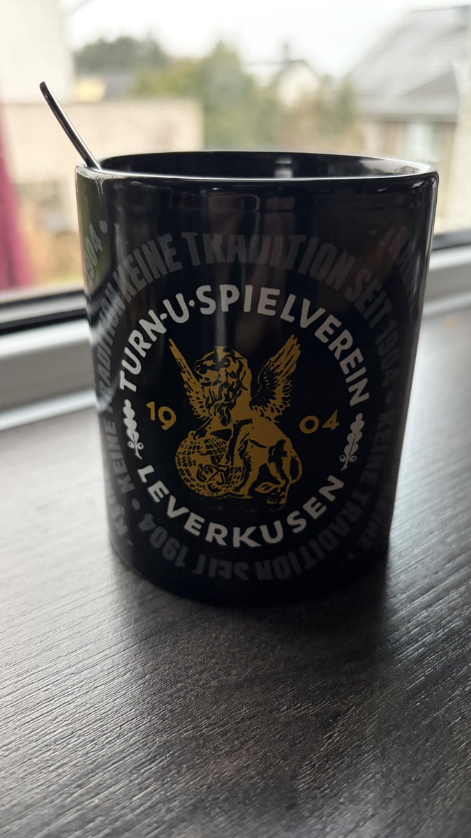 Helau und Alaaf Spieltag #B04FCSP Ich hoffe mal, wir haben nicht die Narrenkappe auf und siegen ausnahmsweise mal souverän, damit wir danach ordentlich feiern können und nicht schon vorher Katerstimmung herrscht! #Spieltagskaffee #ForzaBayer