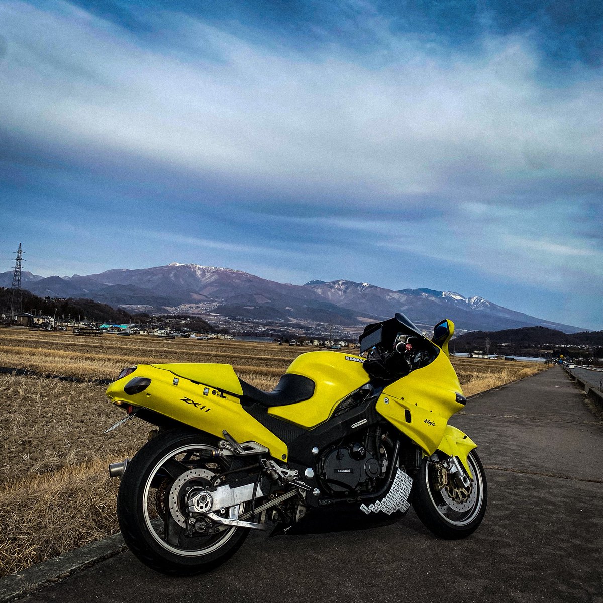 lunyfrogpapa08's tweet image. 春のような陽気、こんな日はこの時期には滅多にないし乗るよね
明日はもっと暖かいようだし連チャンかな
#ZZR1100
#ZX11
#カワサキ
 #バイク好きな人と繋がりたい 
 #バイクが好きだ 
 #バイクのある風景 
 #バイク乗りと繋がりたい 
  #バイク好き