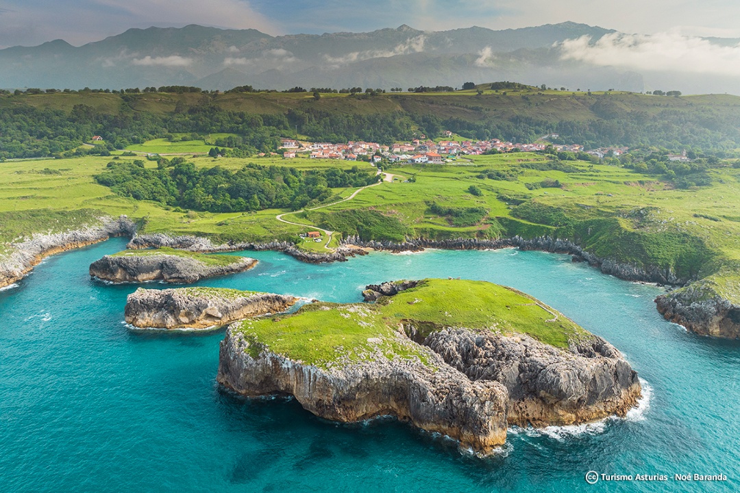 Hoy, Día de San Valentín, nos declaramos perdidamente enamorados Asturias #ParaísoNatural 💙💛
