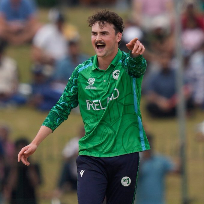 Oman lose couple of early wickets in the powerplay in the huge chase...