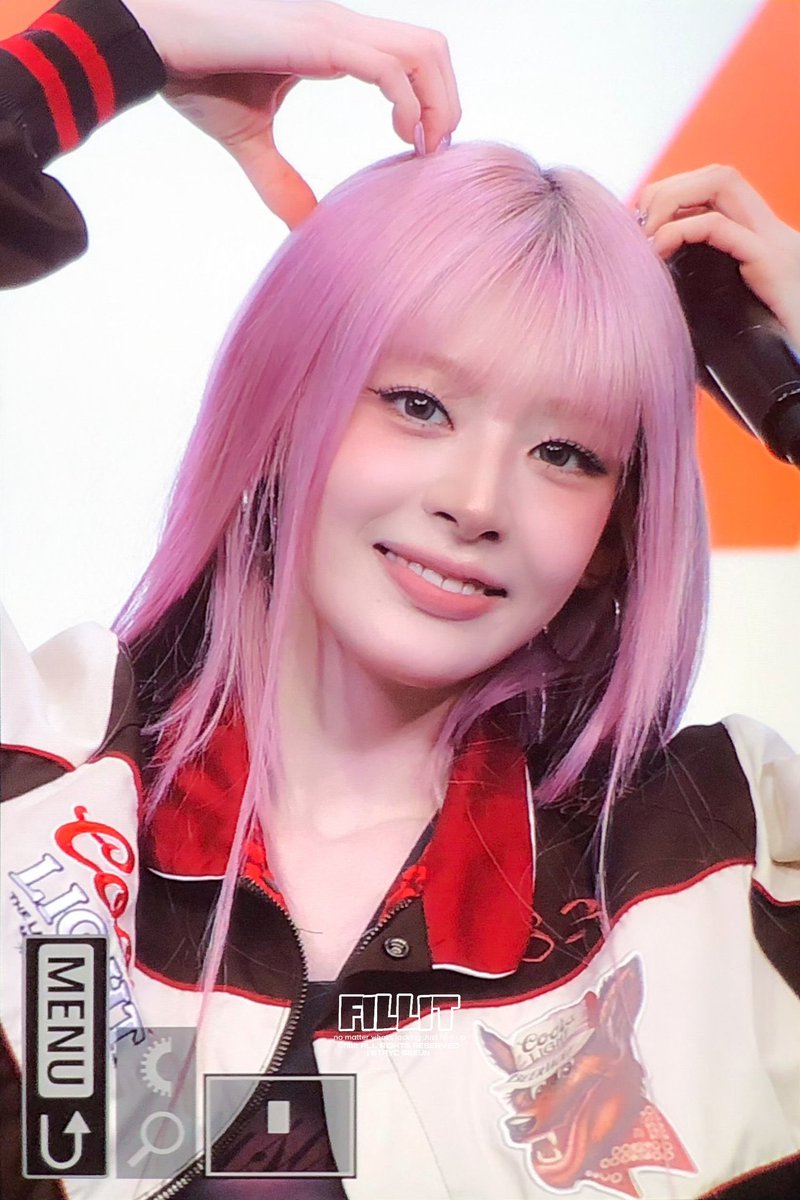 i don’t think anyone has ever looked better with pink hair.