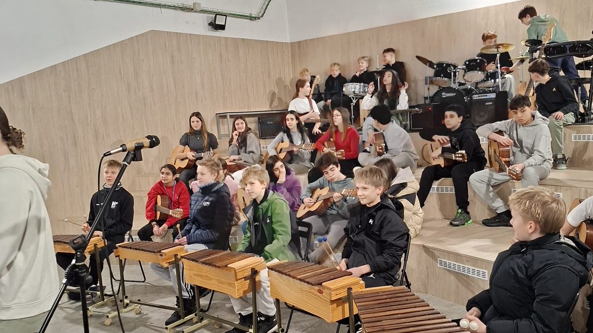 Pohjois-Haagan yhteiskoulu tweet media