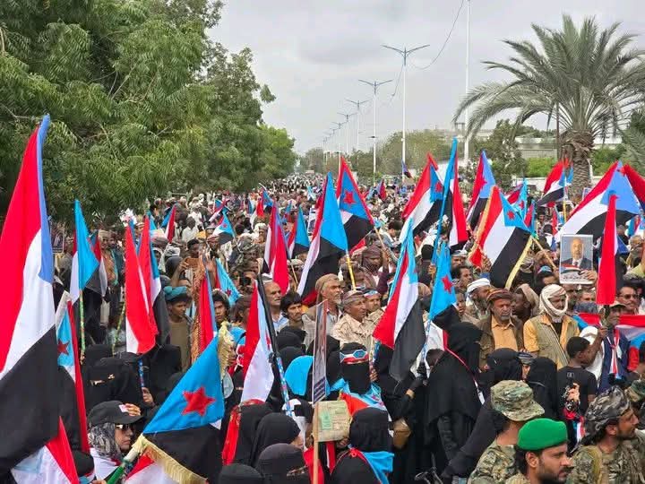 MohammadKhalie1's tweet photo. نحيي الروح النضالية لأبناء محافظة أبين الأبية الذين يثبتون في كل محطة تاريخية أنهم حراس المشروع الجنوبي والدرع المتين لوحدة الصف والهدف تحت راية الجنوب
#ابين_تجدد_العهد_للجنوب https://t.co/r4j6acxHYk