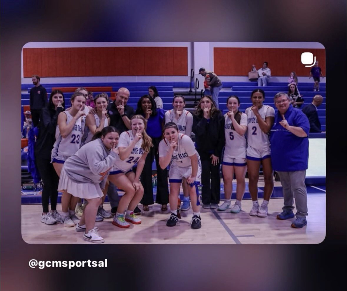 Allie Roach tweet media