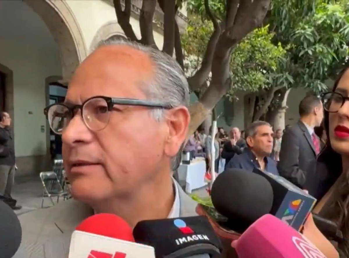 Confirma la Secretaría de Salud del Estado 60 posibles casos de personas que un charlatan que dijo ser medico les inyecto supuestas células madre y plaquetas, de las cuales 22 personas resultaron contagiados de hepatitis C, el charlatan opera en los municipios de Tepatitlán,