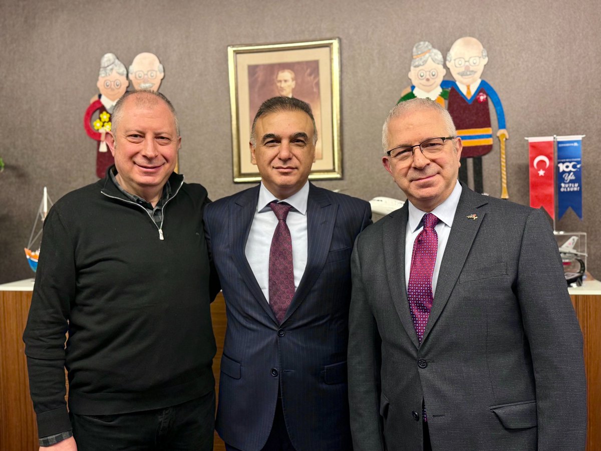 drsinanibis's tweet photo. Bu hafta sonu kahve buluşmamızda sadece kahvemizi değil, birbirimize olan desteğimizi, iyi niyetimizi ve dayanışmamızı da paylaşalım. Çünkü güçlü dostluklar; zor zamanlarda omuz, güzel zamanlarda kahkaha olabilen yüreklerle yaşar. @ibisokan @ilhan_hatipoglu https://t.co/HdlB39X53Q