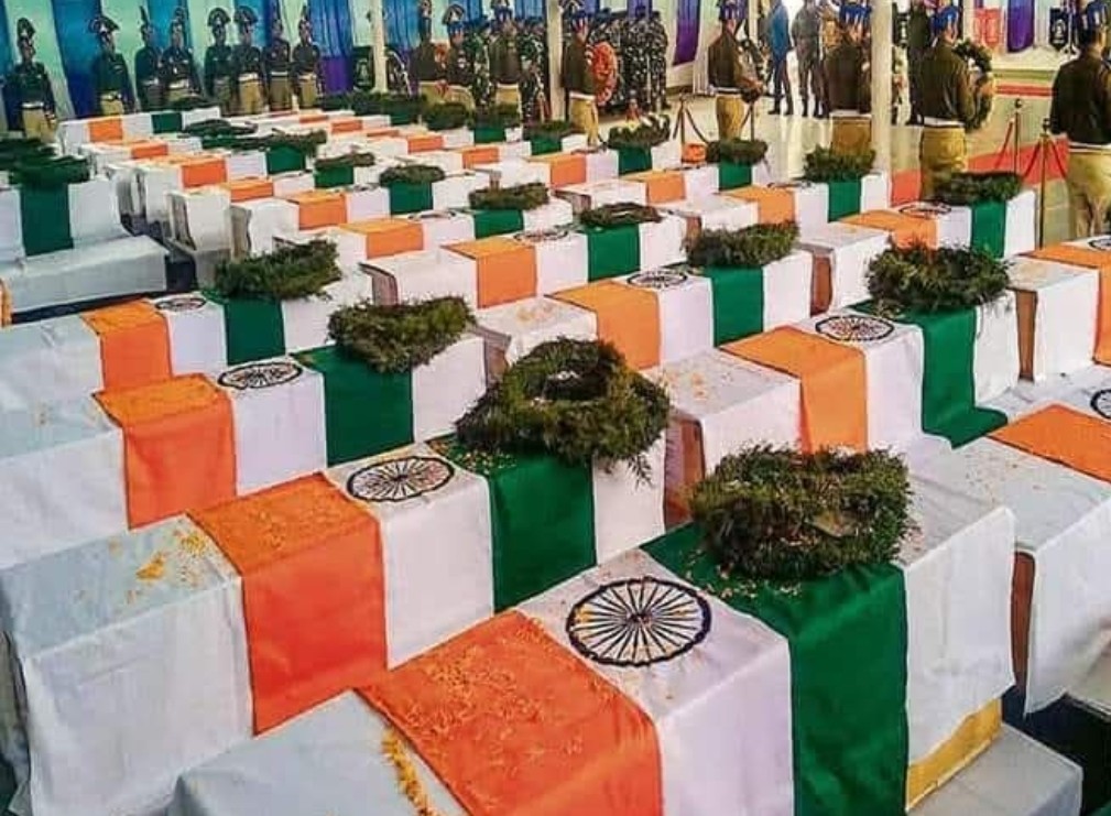 Ramnaya63127024's tweet photo. पुलवामा आतंकी हमले में शहीद हुए सभी 🇮🇳 वीर जवानों के शौर्य पराक्रम स्मरण दिवस पर विनम्र श्रद्धांजलि 🙏🙏
#indinarmy
#PulwamaAttack2019 https://t.co/bZQeCUiZ5u