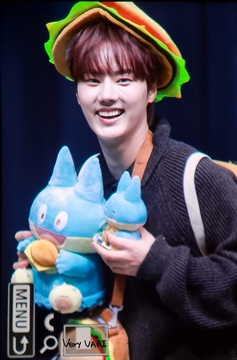 Very VARI tweet media