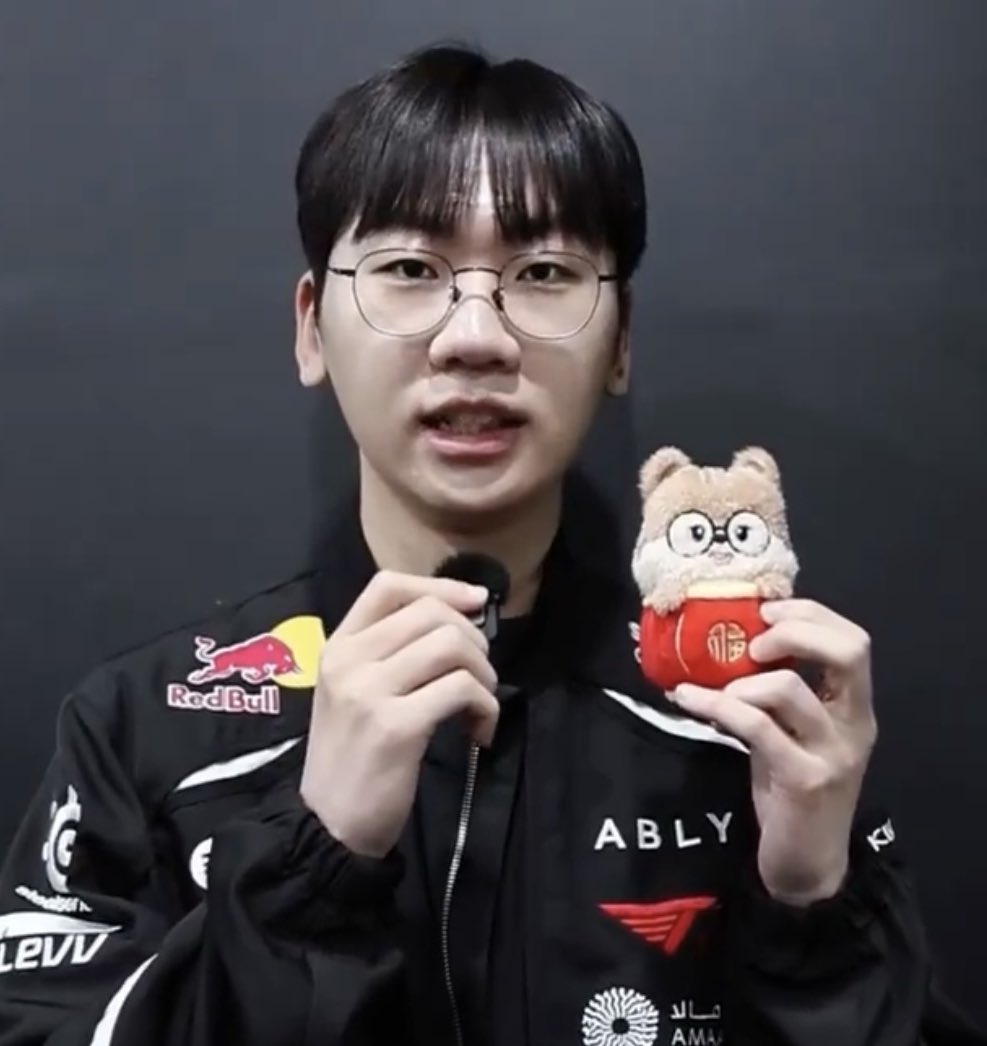 kae 🐿️🎀 tweet media