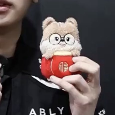 kae 🐿️🎀 tweet media