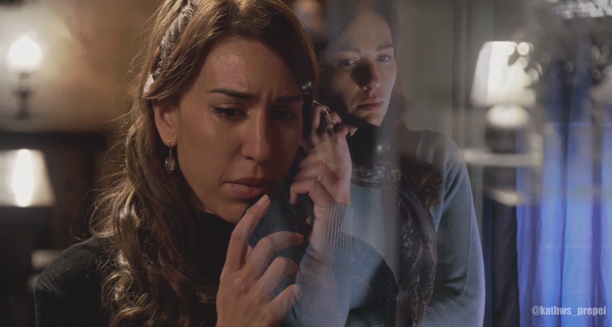 <a href="/antigouan/">Αντιγόνη</a> <a href="/IPektesi/">Iro Pektesi</a> #elenianna (4/4)
Μιὰ φορὰ κι ἕνα καιρό,
δὲν ἦταν ἕνας ἔρωτας,
δὲν ἦταν ἕνας πόνος.
Ἦταν μισὸς ἔρωτας – μισὸς πόνος –
καὶ μιὰ μισὴ πλάκα,
πού ’λεγε τὸ μισό της σκοπό:
«Ἔρωτα μὴ σὲ... Ἔρωτα μὴ σὲ...
ἔρωτα μισέ... ἔρωτα μισέ...»
                      [...]