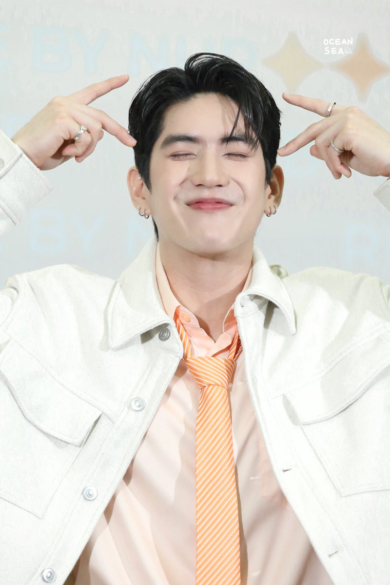 OceanSea0413's tweet image. 260214 @Sea_tawinan 

แมวดื้อนิ! 🐱💥🤲🏻🤲🏻

CRUSH ON SEA MY LOVE 
#SeayoumyValentinexRisebynur
#RisebynurxSea #sea_tawinan