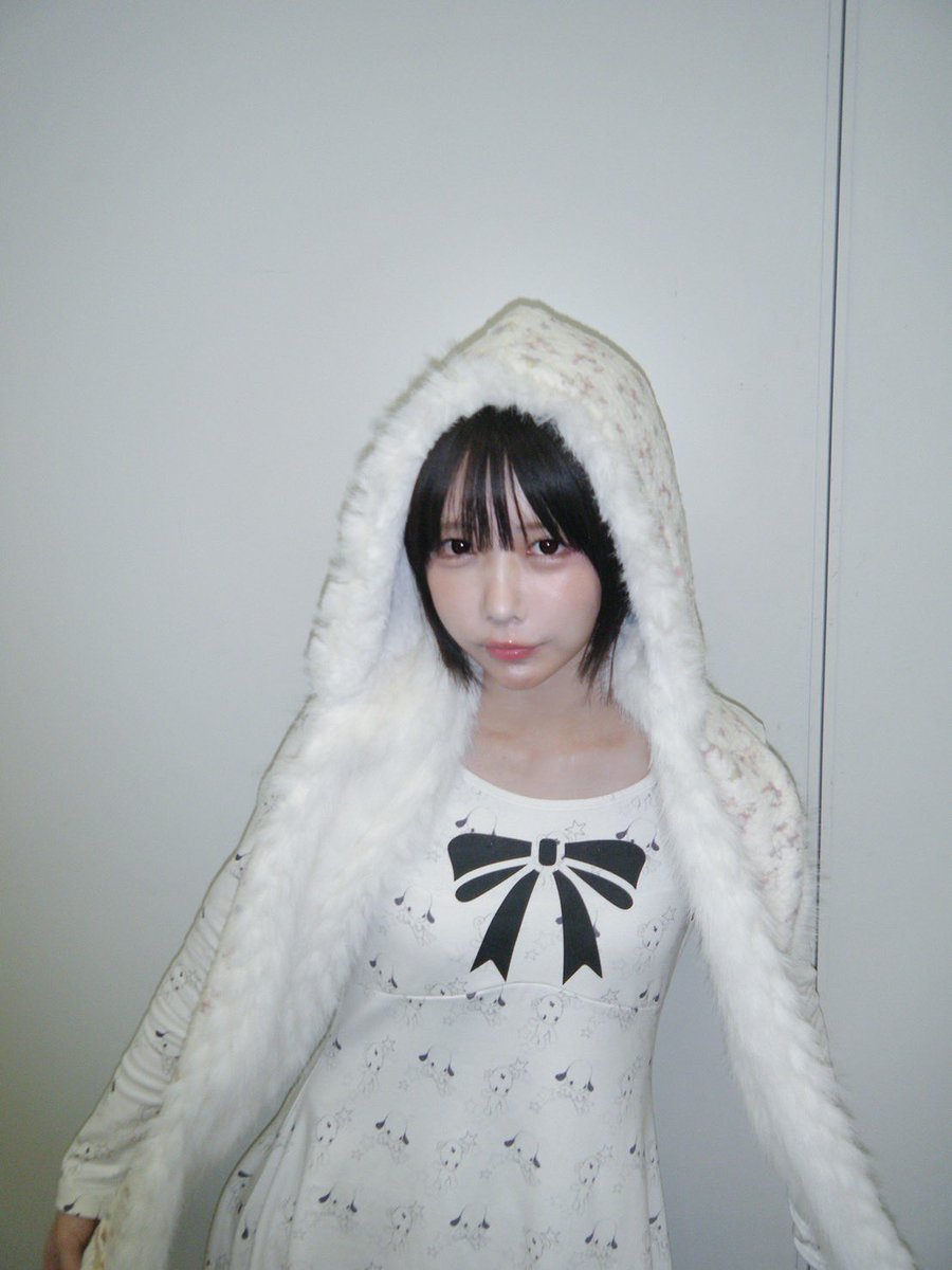 今日オートメッセ行って初めて生のあのちゃん見た