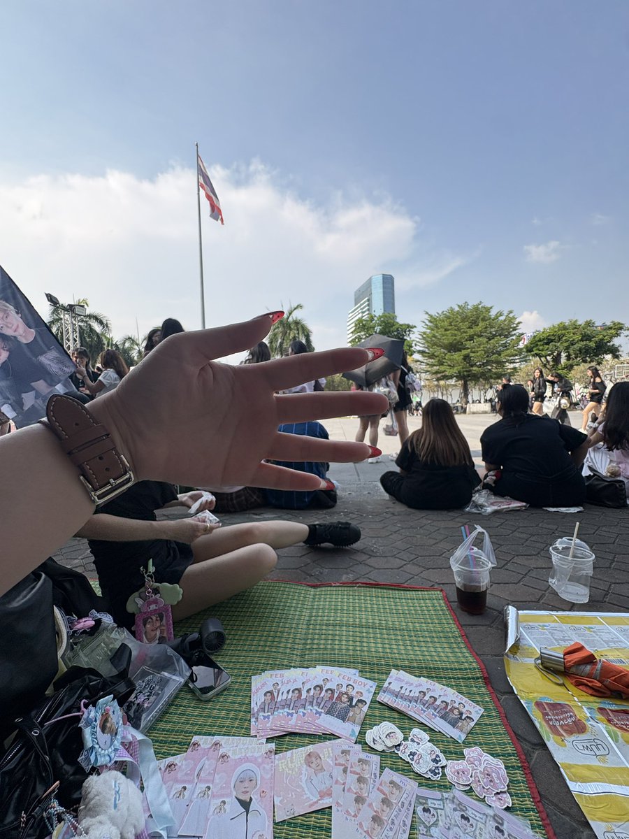 เดินมารับได้เลยค่า 
 #SMTOWNLIVE2025_26_BANGKOK