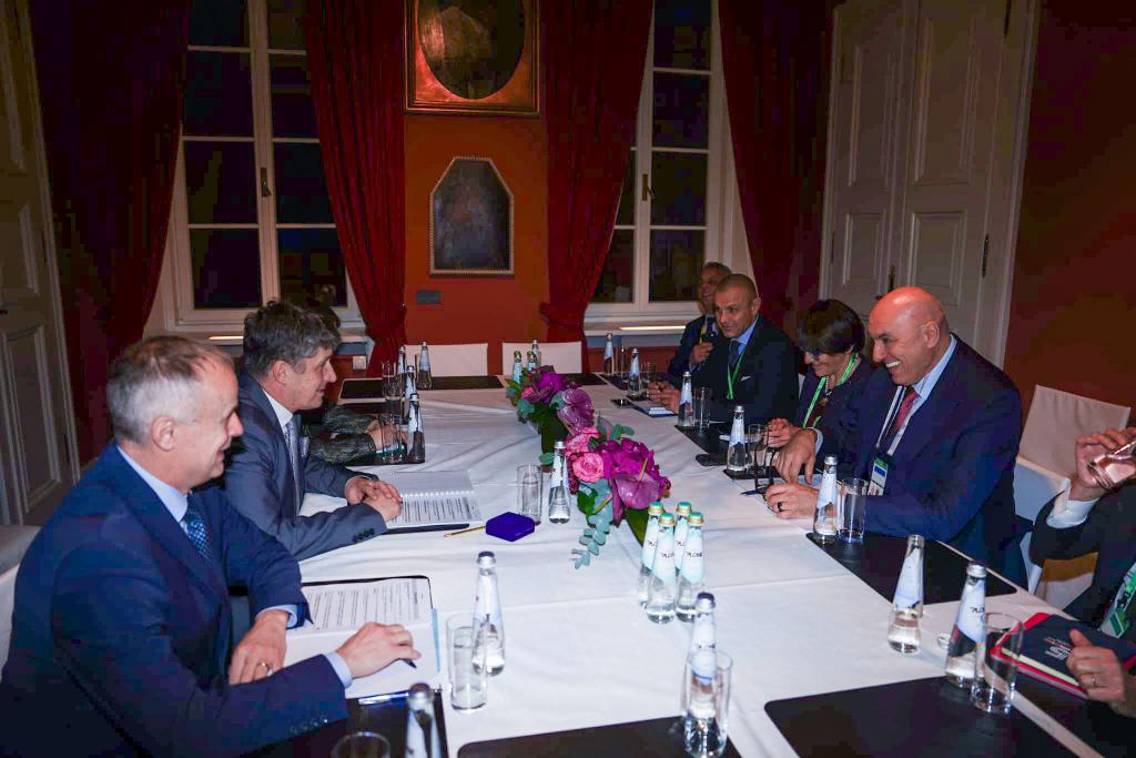 Ministero Difesa tweet media