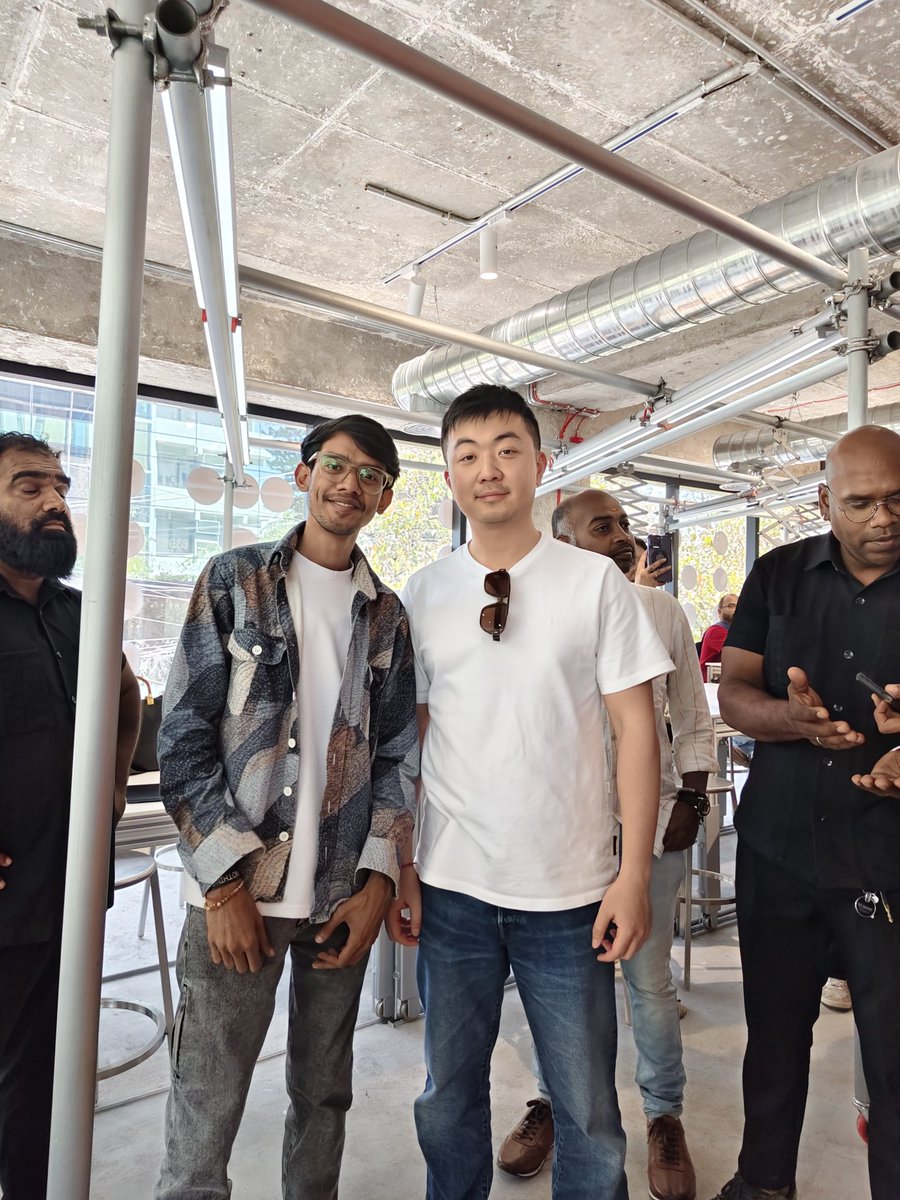 sumitobroy25's tweet image. Finally I Meet @getpeid @AkisEvangelidis First Nothing Store Bangalore
#nothing #store