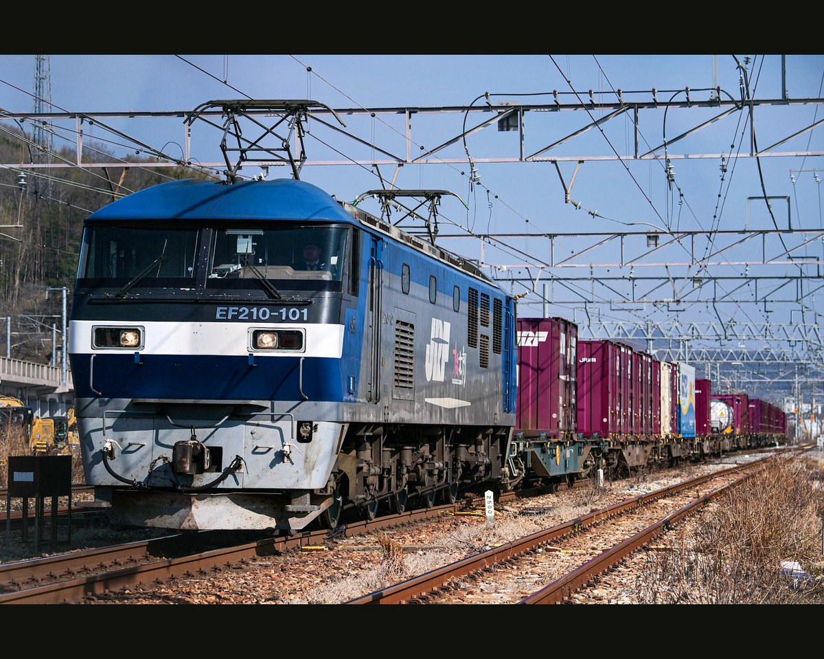 EF210-101 [岡] 
積載的に73レだと思う｡